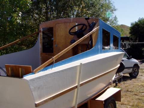 Starboard guidepost and hand rail